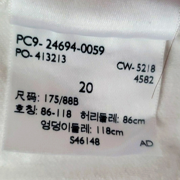 🆕️ NWOT Levis Signature Capris Size 20 Plus - Picture 6 of 8